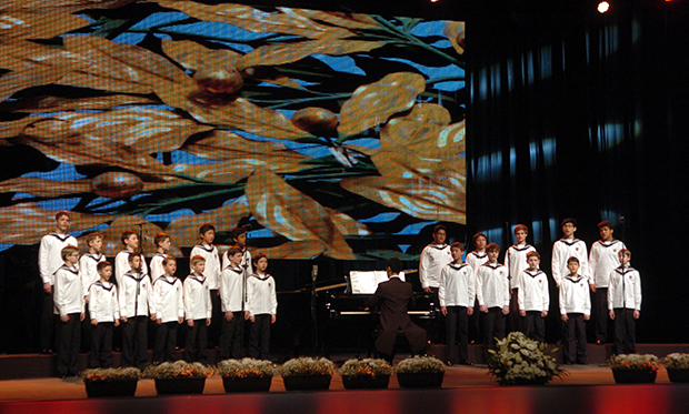 Бечки дечаци отпевали и Нишку бању
